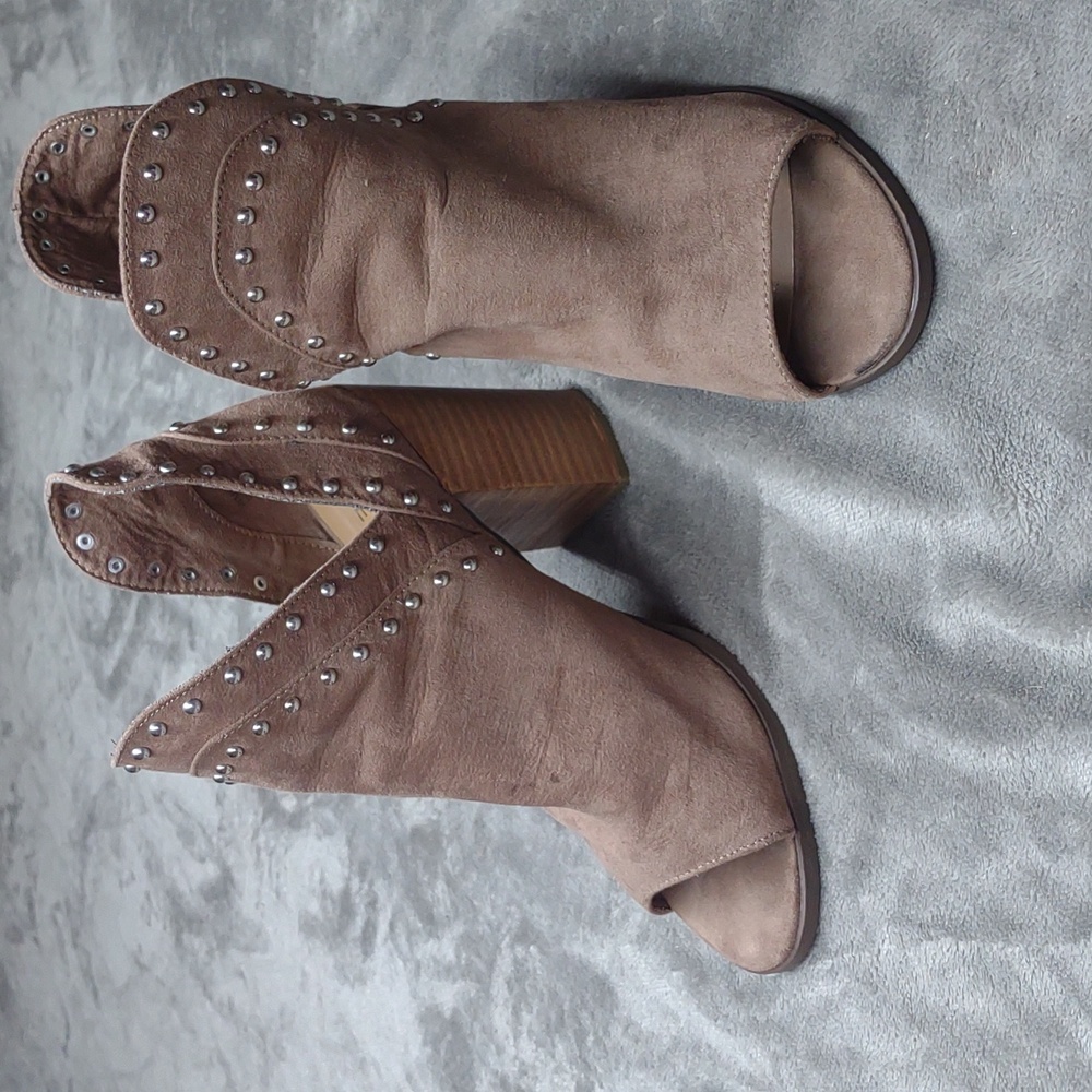 Report by Anthropologie blynn booties size 7